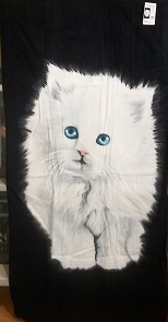 Badetuch mit weisser Katze Grösse 75x150cm