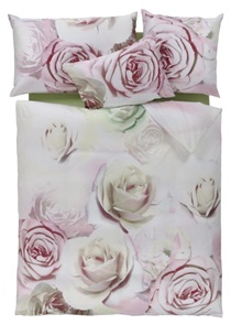 Satin Bettwäsche Tamara-R Selection Rosella rosa mit grosszügigen Rosenblüten