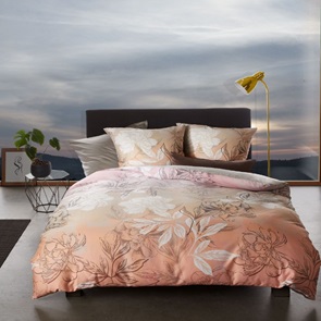 Satin Bettwäsche Fleuresse BedArt-S mit einem Blumen-Design auf zartem Farbverlauf