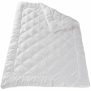 DOR Ganzjahres-Duvet Nolana-Pro mit 100% Polyester Qualitäts Traumfaser und Traumfaserbällchen