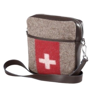 Umhängetasche braun Swiss-Army Grösse 23x28cm mit Schweizerkreuz