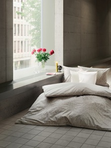 Satin Bettwäsche Divina Purahi hell mit zartem Blumendessin