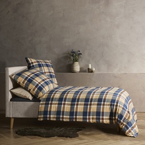 Flanell Bettwäsche Fleuresse Lech in Gold-Blau-03 mit grossen Karos