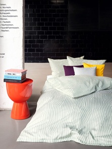 Satin Bettwäsche Divina Duna mit lindengrünem Muster an versetzten Vierecken