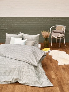 Satin Bettwäsche Divina Tamina mit zarten herzförmigen Motiven