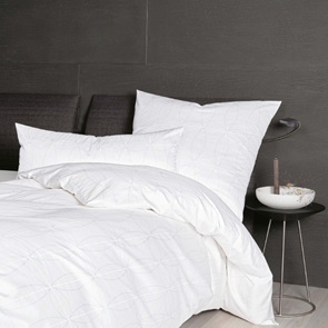 Satin Bettwäsche Janine milano mit Ornamenten und feinen Linien in edlem weiss