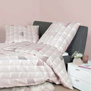 Satin Bettwäsche Janine moments mit grafischem Karo-Design in zartrosa und warmem beige