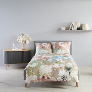 Satin Bettwäsche Fleuresse BedArt-S Multicolor mit grossen Blumenblüten auf lachsorangem Fond